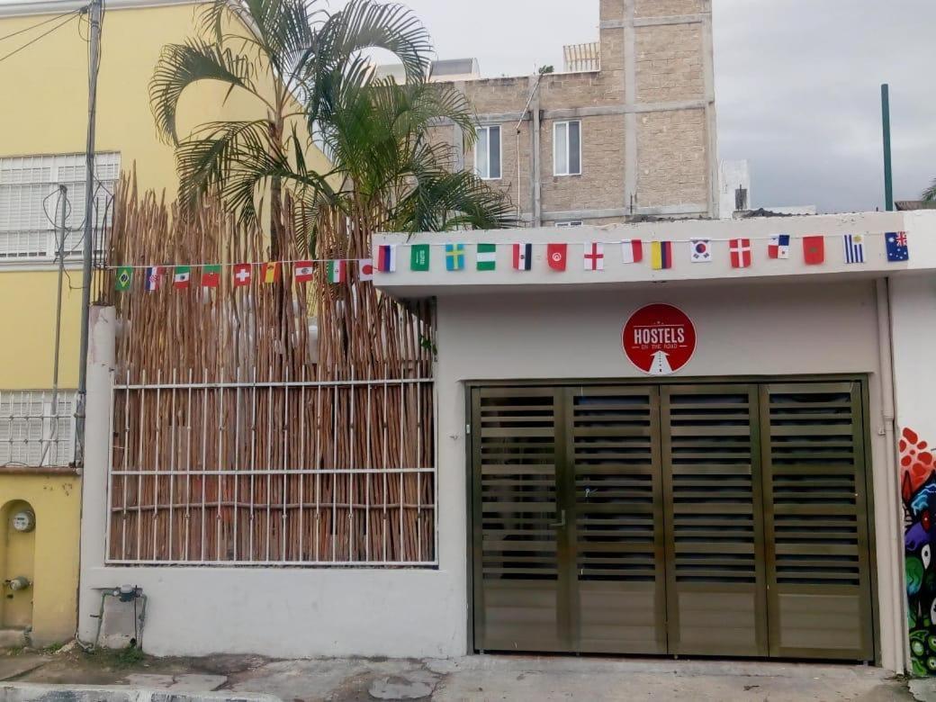 Hostels On The Road Playa del Carmen Exterior photo