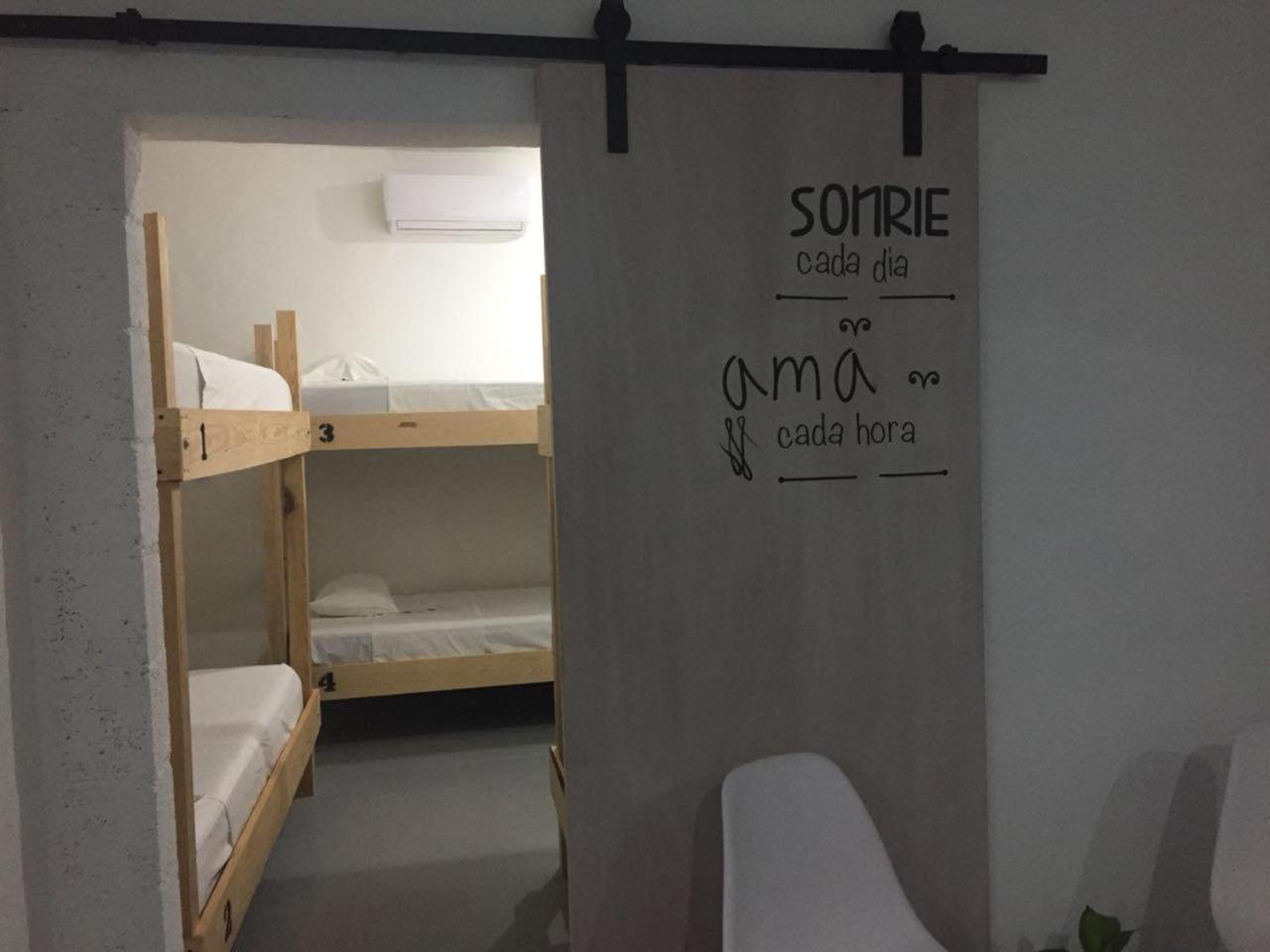 Hostels On The Road Playa del Carmen Exterior photo